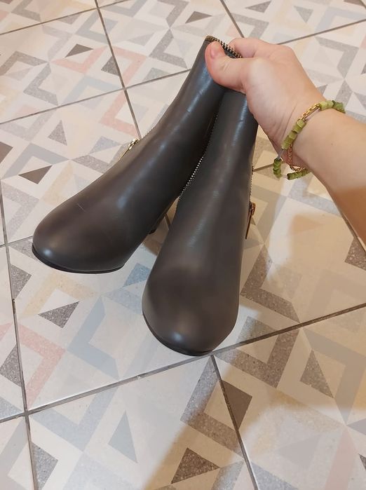 Ghetuțe piele Italia