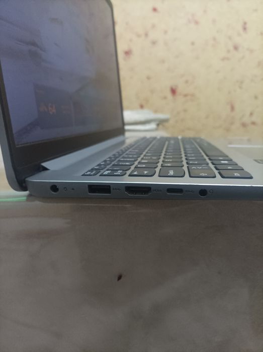 Lenova Ryzen 3 7320U |8 GB RAM|Radeon Graphics|Ideal Holat