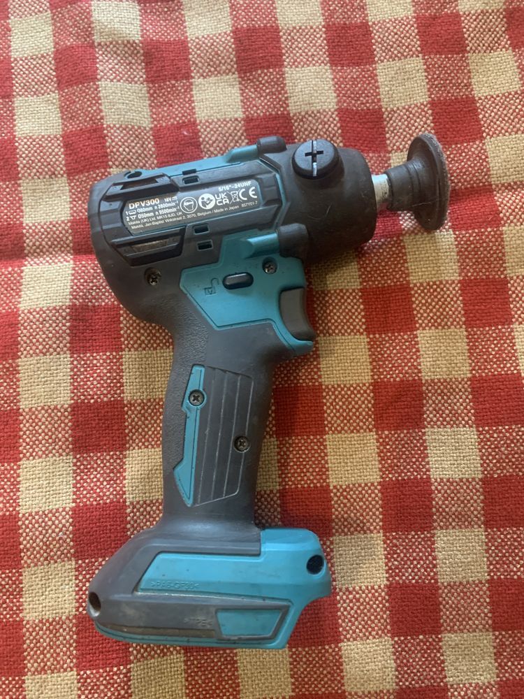 Makita DPV 300/ акумулаторна полираща машина