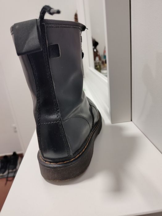 Продавам дамски кубинки TATA -italia ,естествена кожа 37 номер.