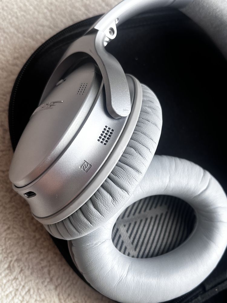 Căști Bose QC35 – Noise Cancelling, Bluetooth, cu husă originală