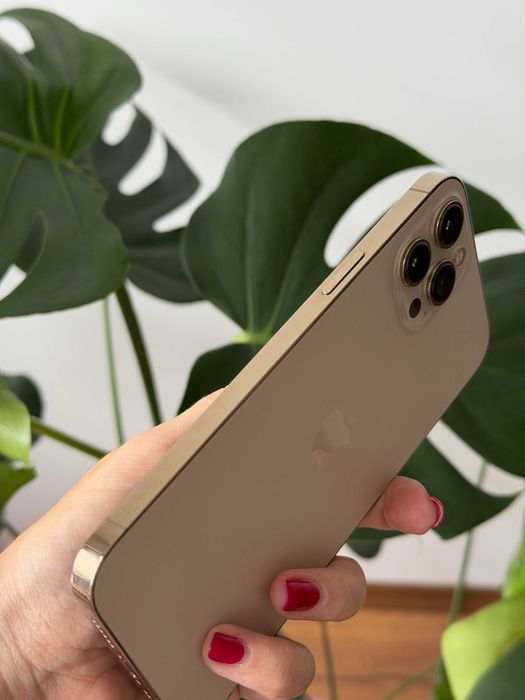 iPhone 12 Pro Max 128GB в ОТЛИЧНО състояние!