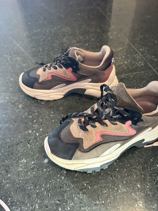 ASH sneakers  marimea 36 , stare foarte buna