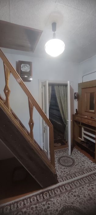 Продам    люстру
