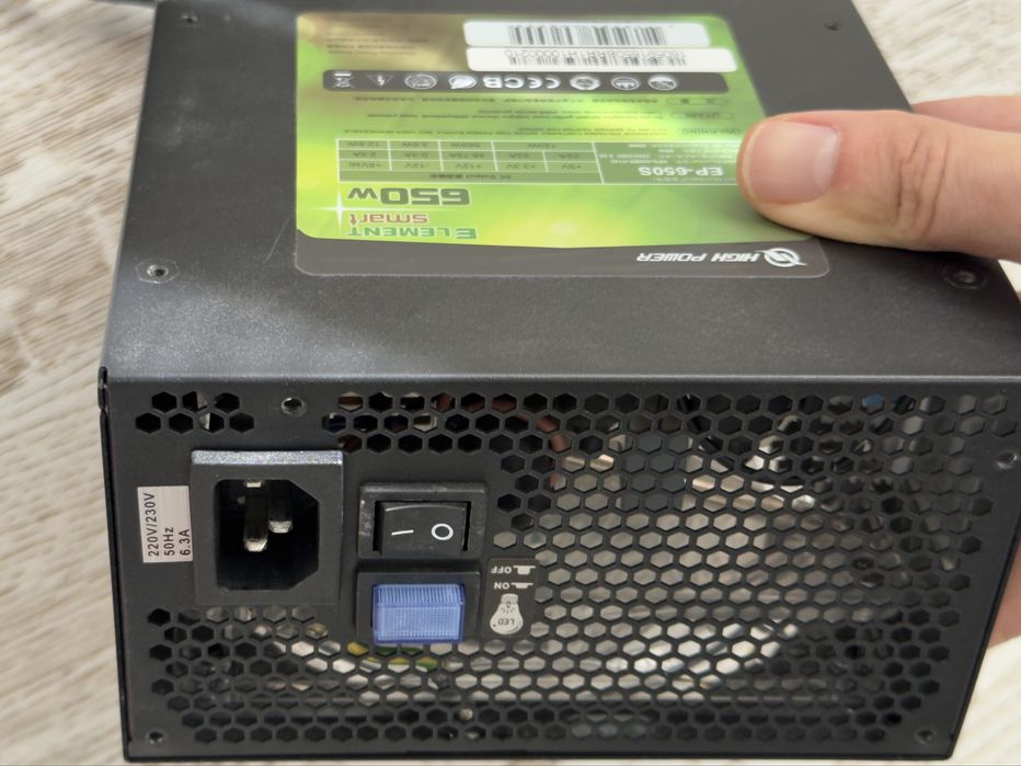 Sursa Sirtec EP-650S, 650W, ATX 2.3, PFC activ