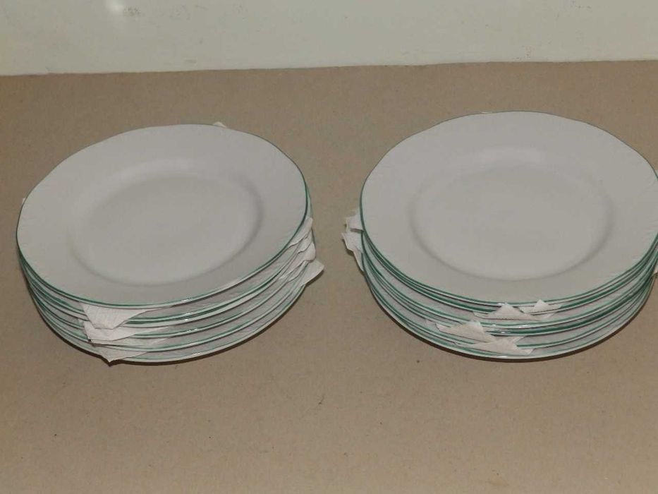 Порцеланови чинии, различни цени