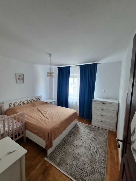 Apartament 4 camere,etaj 3, zona Piata Mică, Radăuți