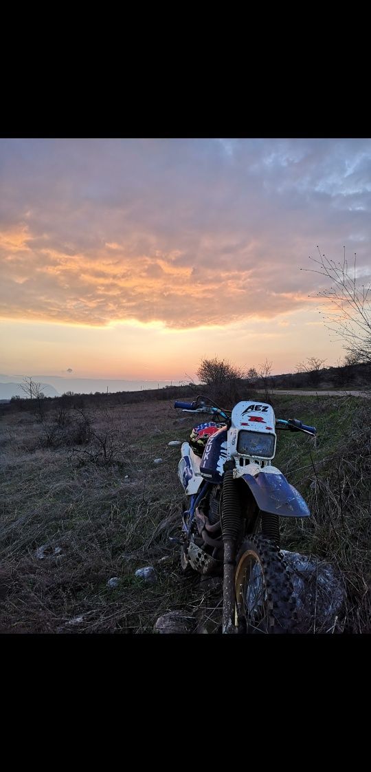 Suzuki DR 600cc.