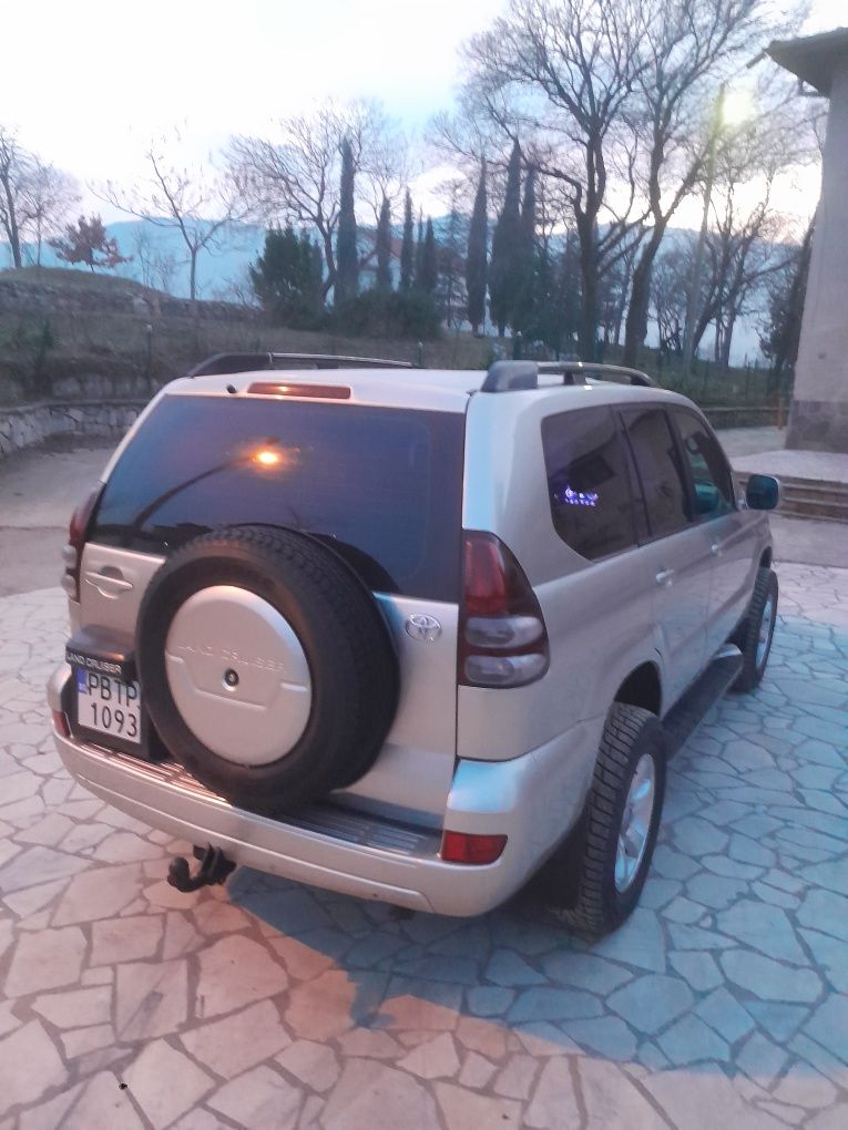 Toyota Land Cruiser