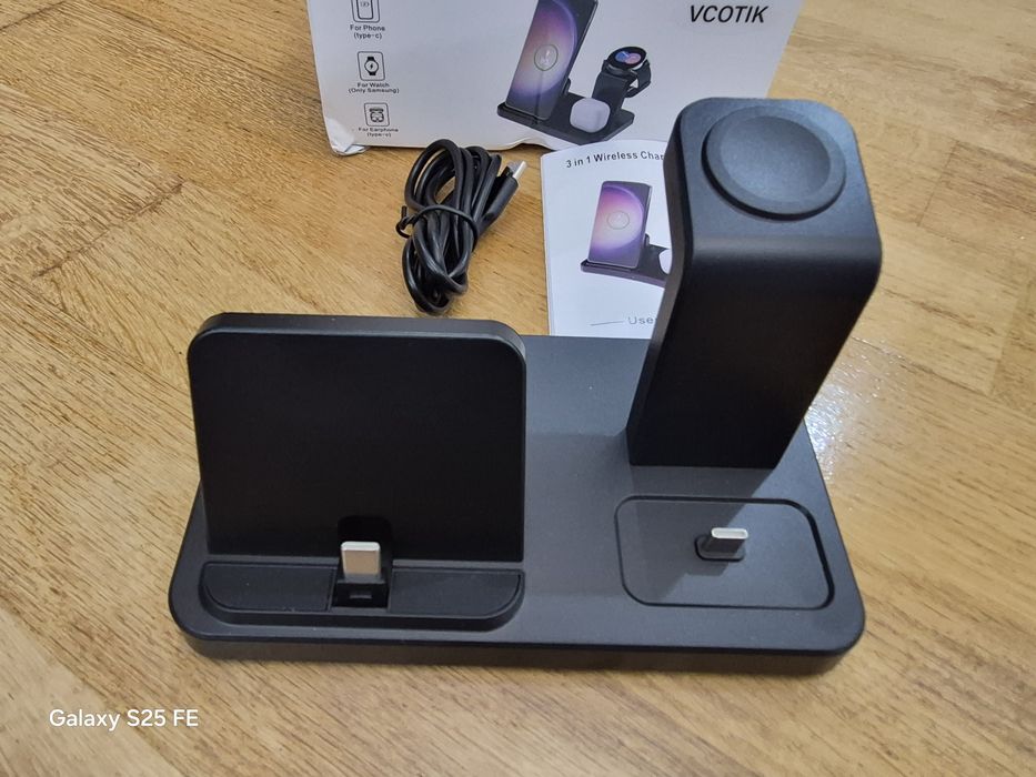 Чисто нова зарядна станция 3 в 1