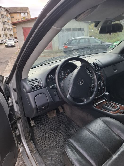 Vând Mercedes-Benz ML 270 CDI automat, an 2002, 305.000 km reali