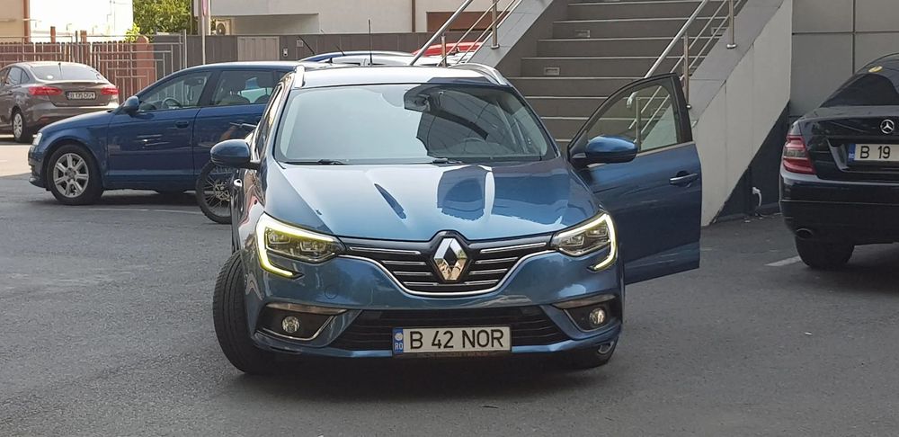 Renault Megane Sunt primul proprietar în România, rulata foarte putin in tara.