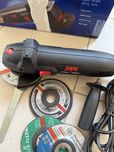Skil 600 watt ново