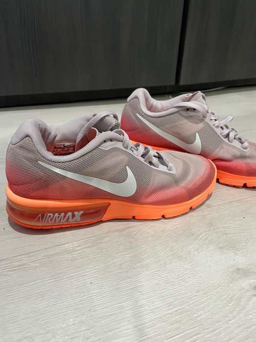 Дамски маратонки Nike