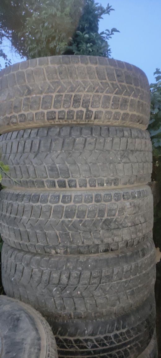 Продам покрышки зима R 17 и комплект с дисками R 15