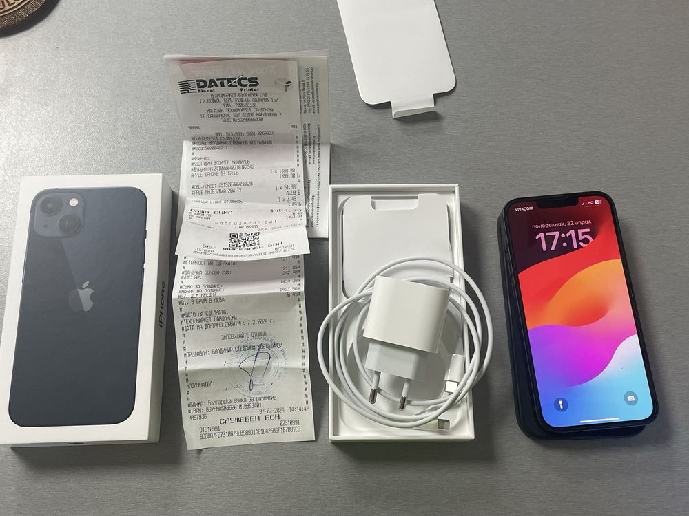 Продавам Iphone 13 128GB Гаранция 22 месеца