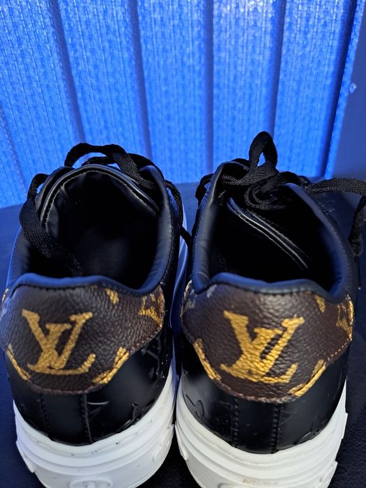 Обувки Louis Vuitton