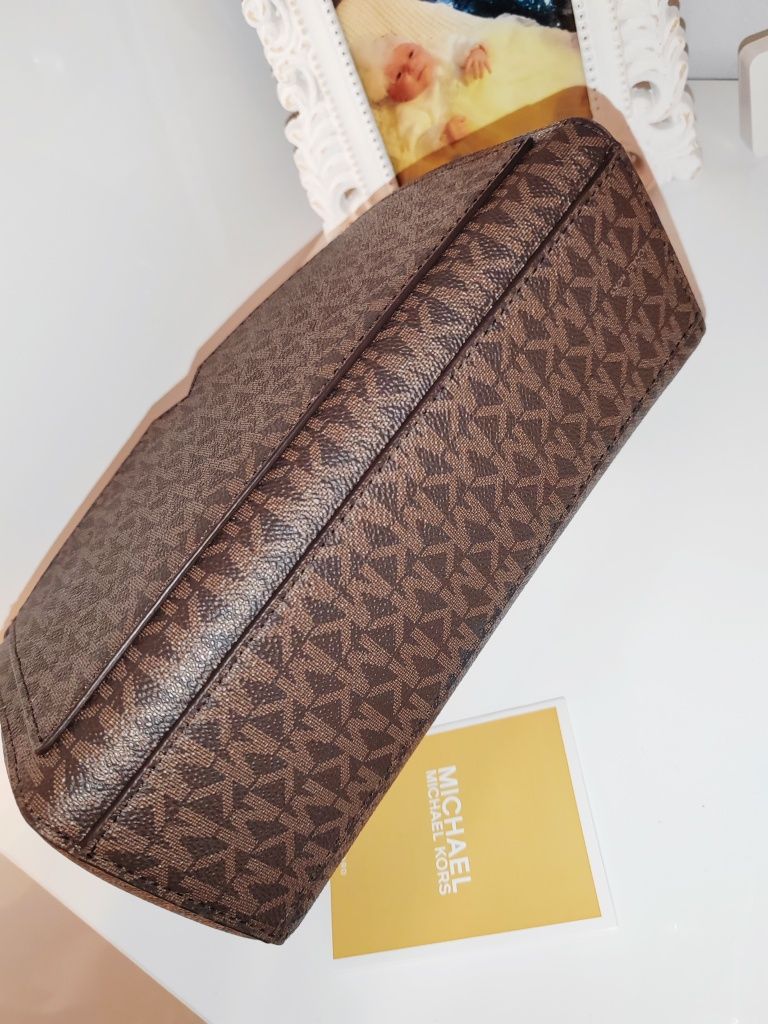 Geanta Michael Kors Lita medium