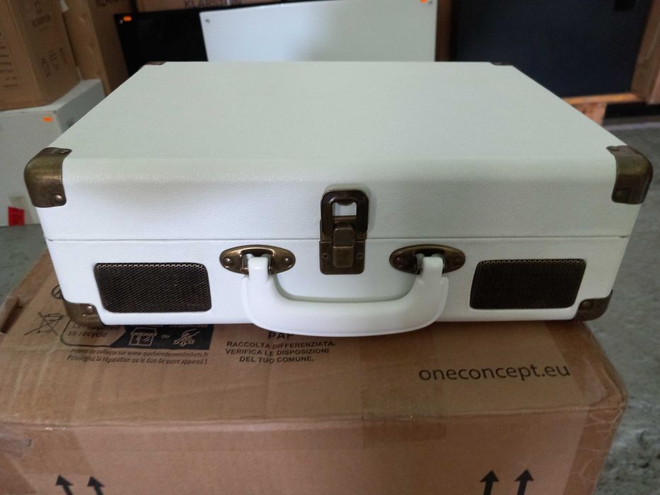 Pick-up cu boxe incorporate