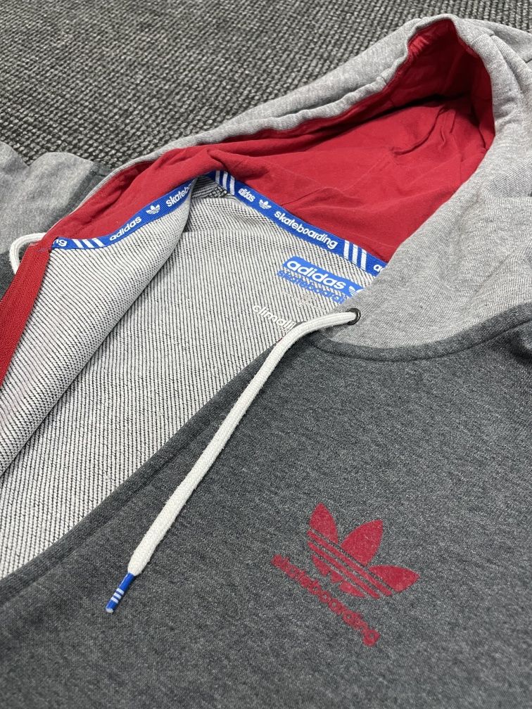 Adidas skateboarding S размер худи