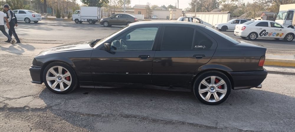 БМВ Е36 сотилади