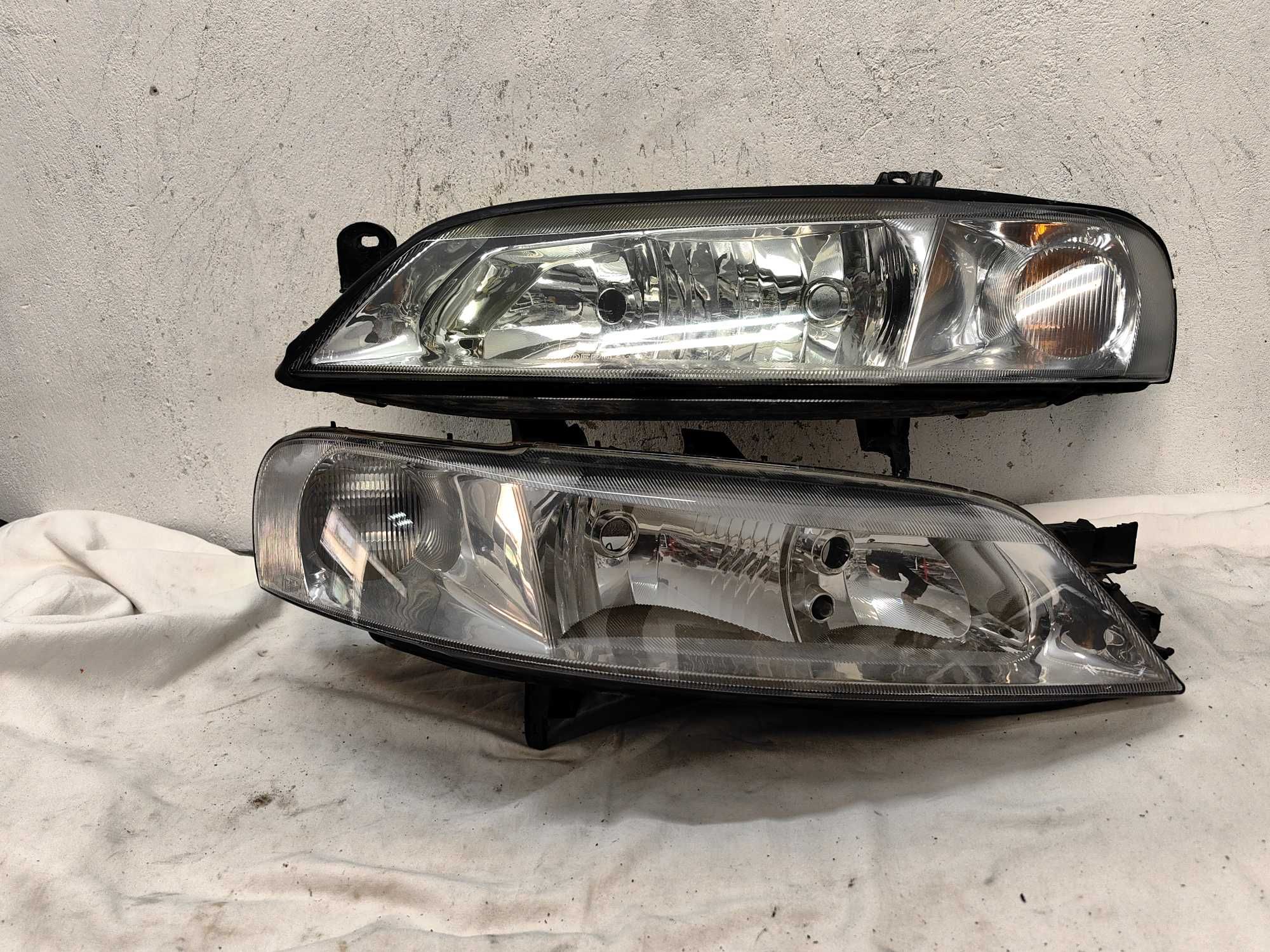 Оригинални  фарове  Опел Вектра  Opel Vectra
