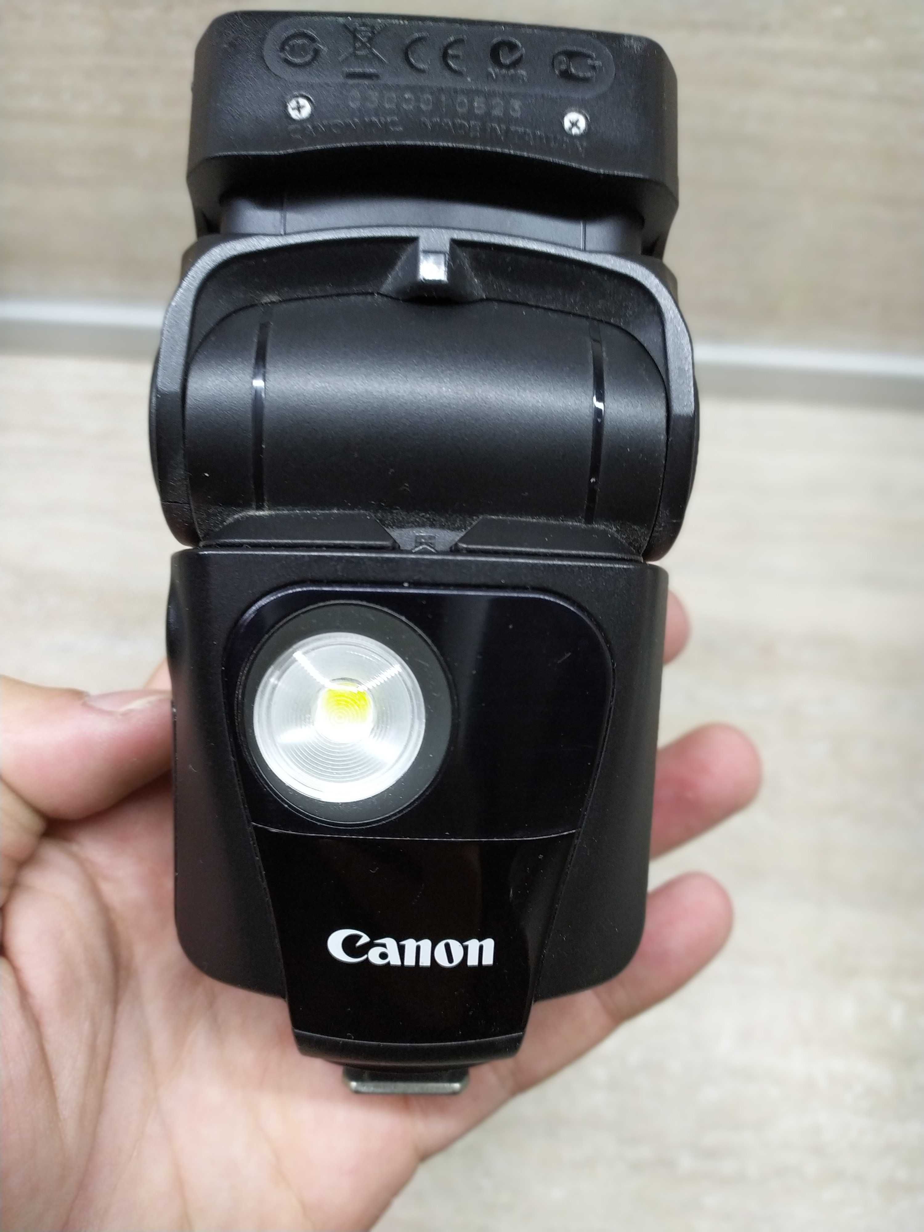 Canon Speedlite 320EX не работеща