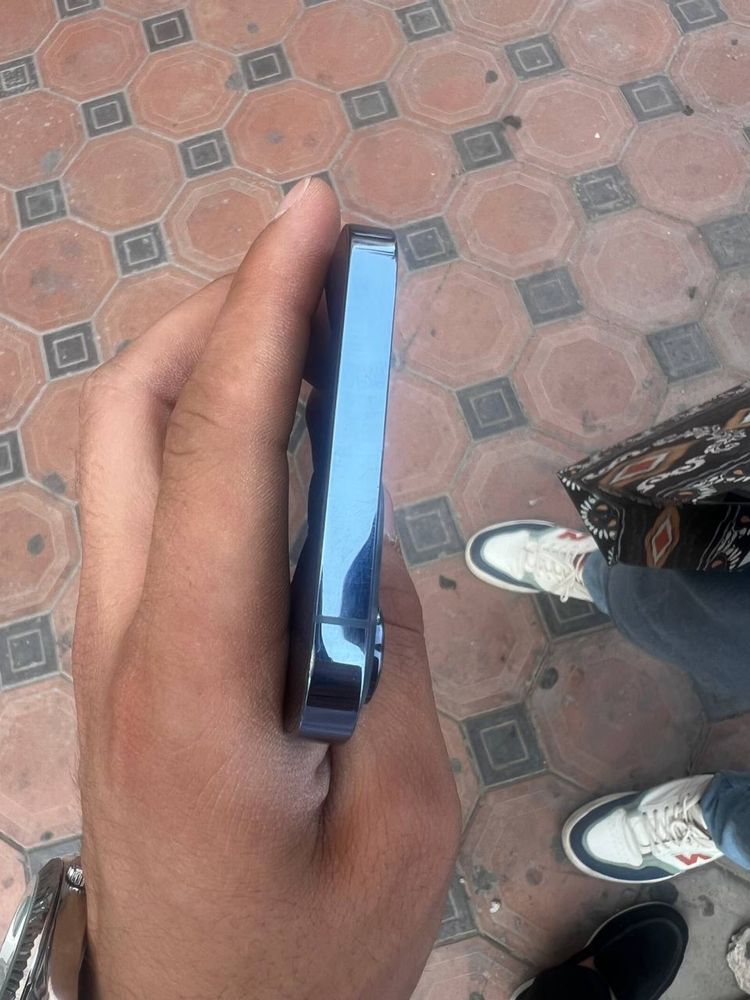 Iphone 13 pro max kafolati bilan