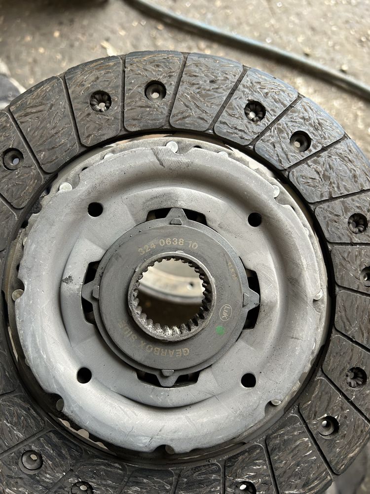 Нов съединител БМВ 2.0дФ20 Ф30 Ф10 184 коня bmw f10 f20 f30 suedinitel