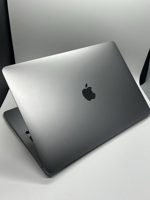 Macbook PRO 13inch 2022 - M2 - Touchbar - Model A2338 + Garantie