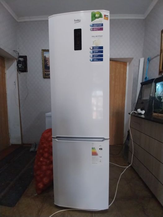 Холодильник Beko в хорошем состоянии