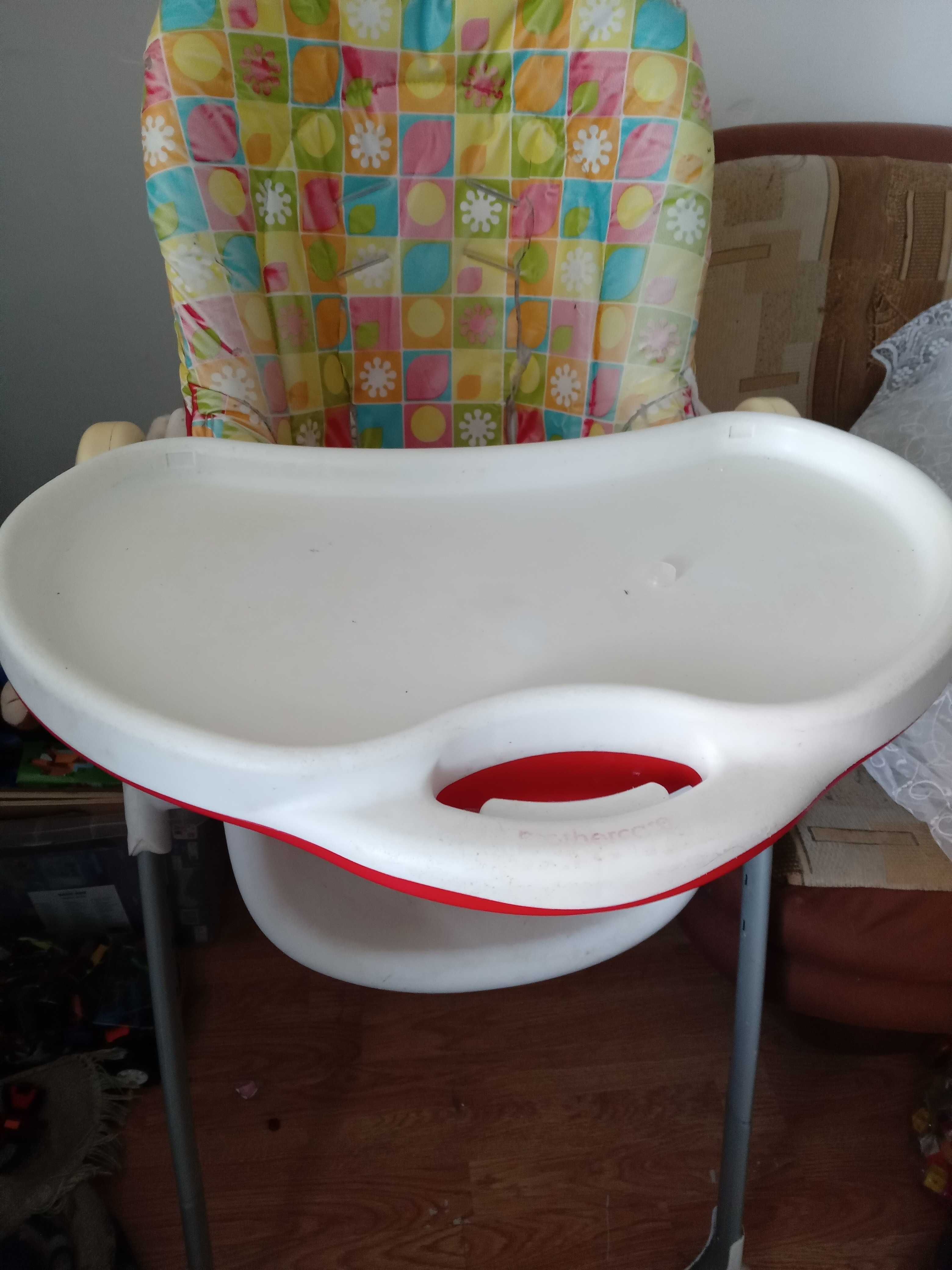 Scaun de masă pentru bebe