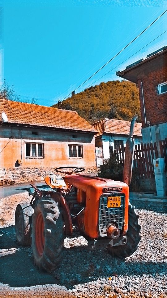 se vinde tractoras
