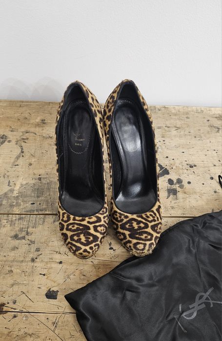 Продаются туфли YSL Yves Saint Laurent Tribtoo 40 размер