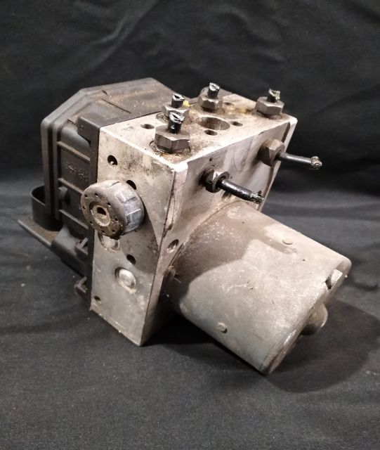 Pompa ABS 0265900024 0 265 900 024 46784468 0265224048 0 265 224 048