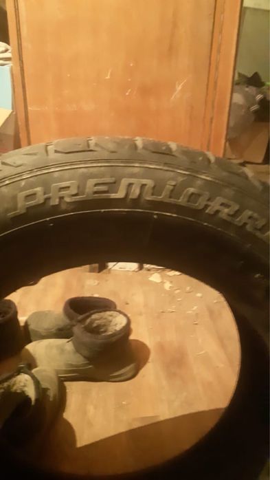Шина машины 195,65,R15 количество 4 шт