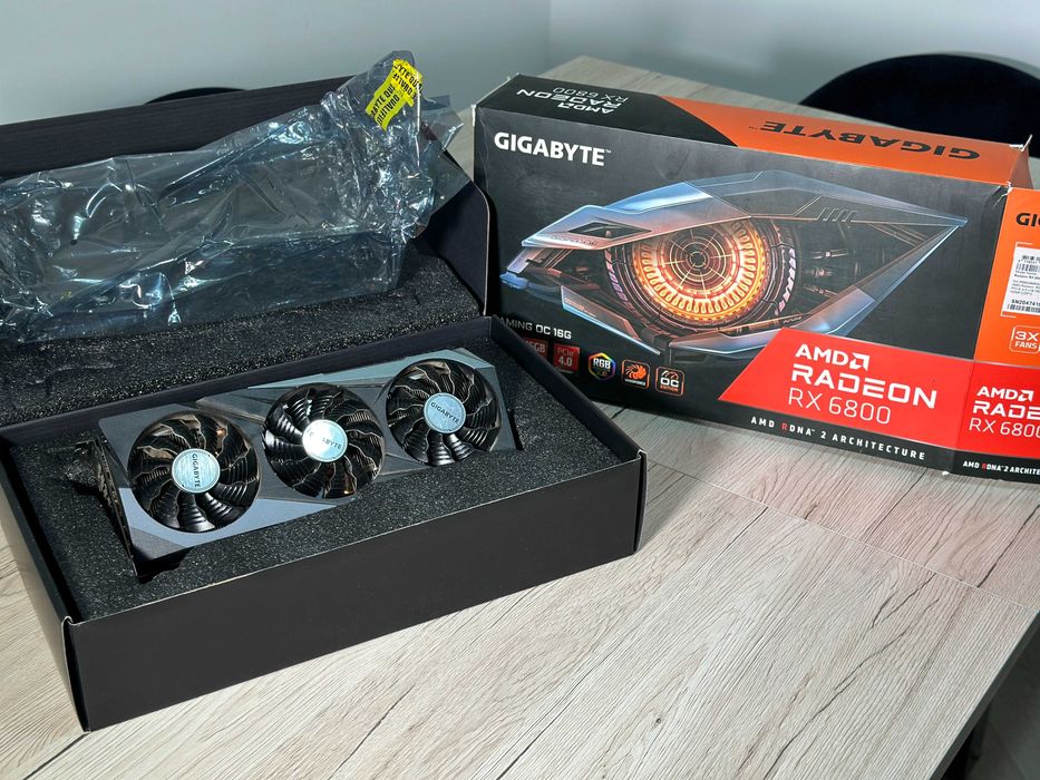 Gigabyte Radeon™ RX 6800 GAMING OC 16GB GDDR6 256-bit