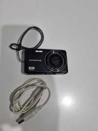 Camera foto digitala Olympus, cu cablu de date