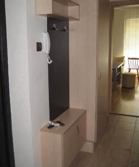 Дава се под наем Двустаен апартамент в Бургас, Център - 65 кв.м за 425 € - Снимка #2