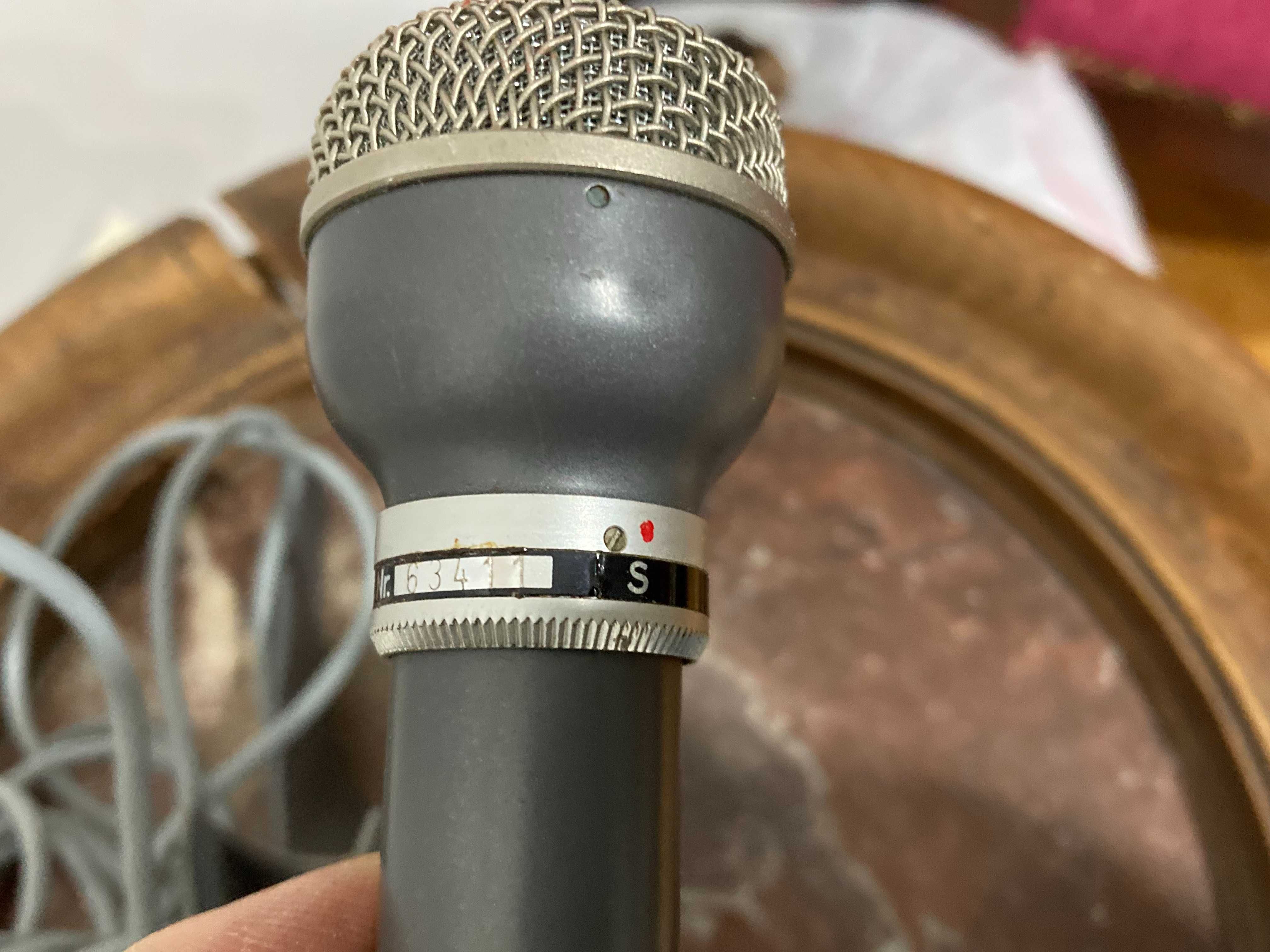 Динамичен микрофон AKG D19 C 200
