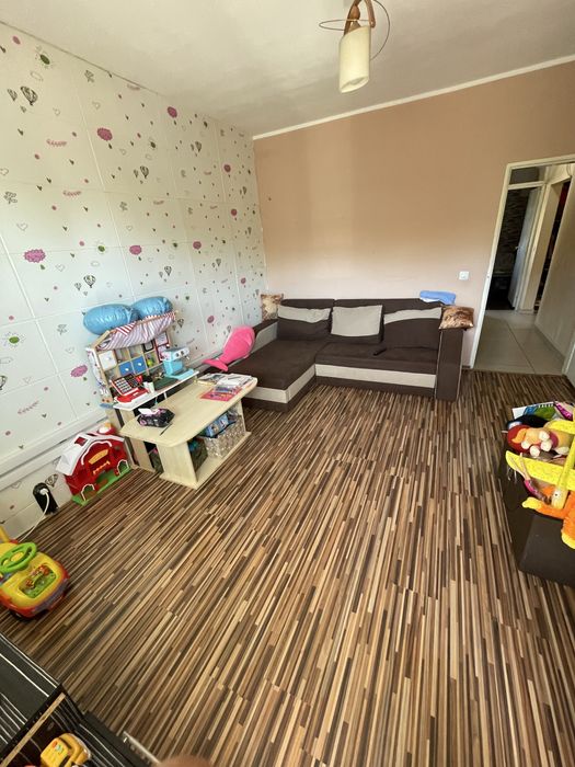 Слънчев двустаен с бокс и гледка към Балкана – готов за нанасяне!