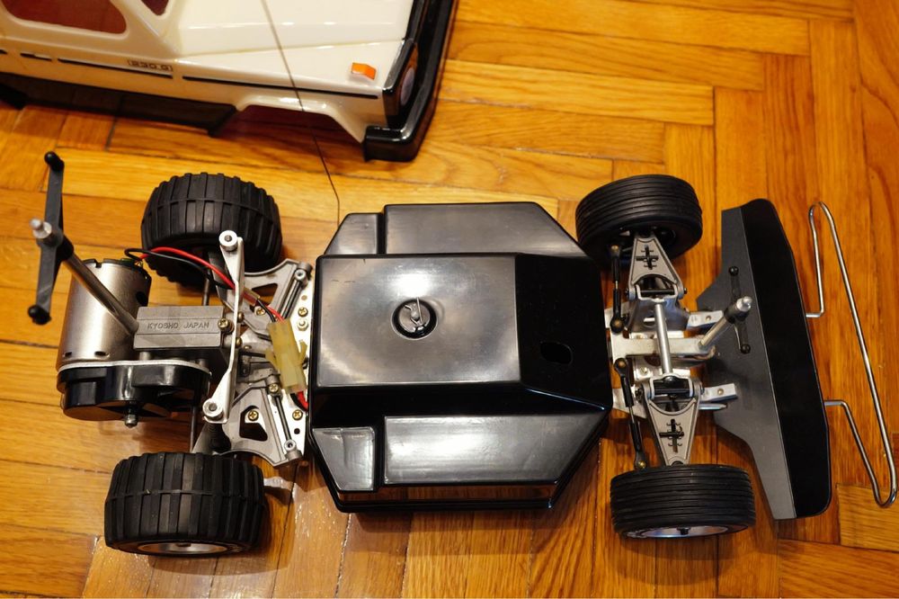 Automodel KYOSHO Minitz 06 Buggy vintage, ani 70-80 Mercedes G Range