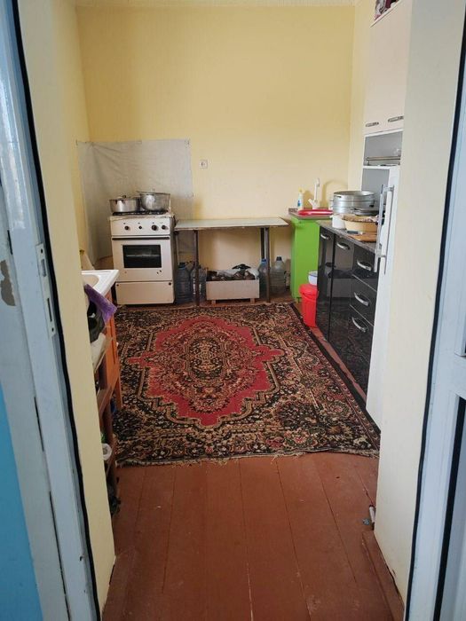 Уи сатилади  бахаси 200 миллион