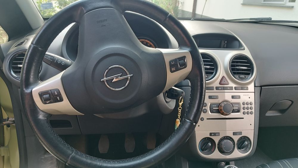 Опел Корса 1.7 дизел