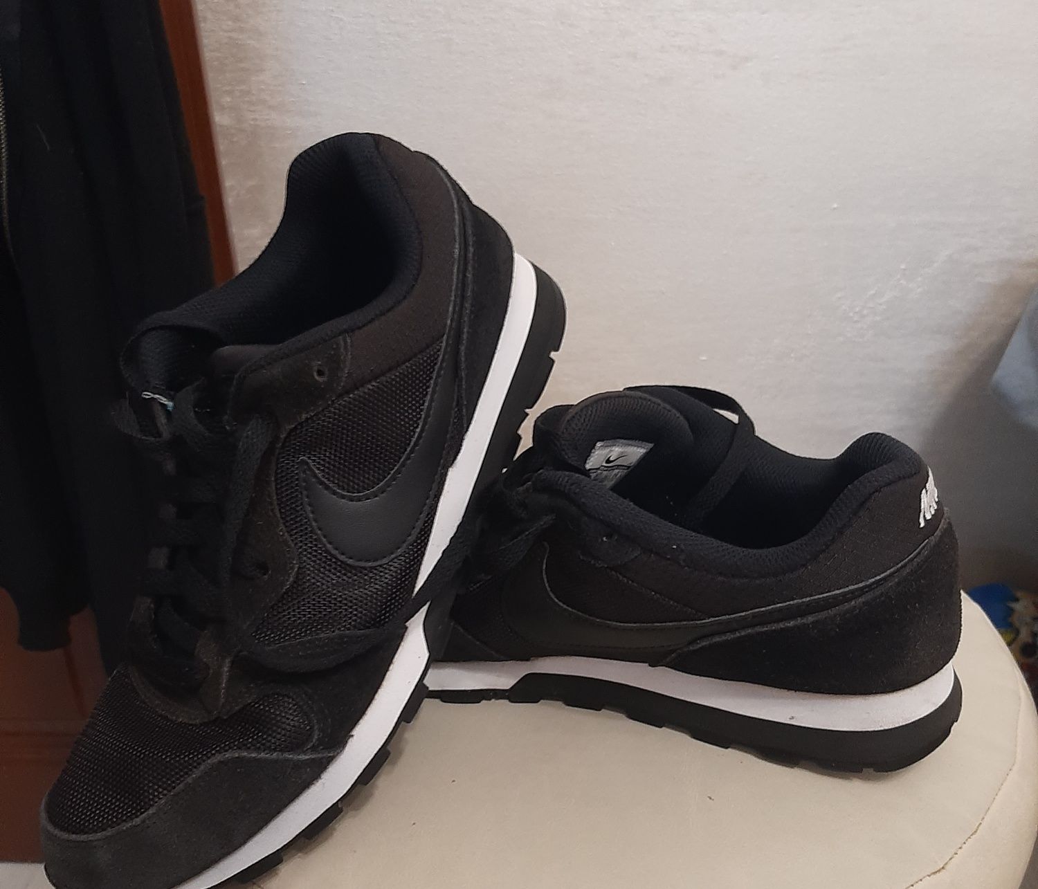 Маратонки Nike MD Runner и Nike Jordan Luka