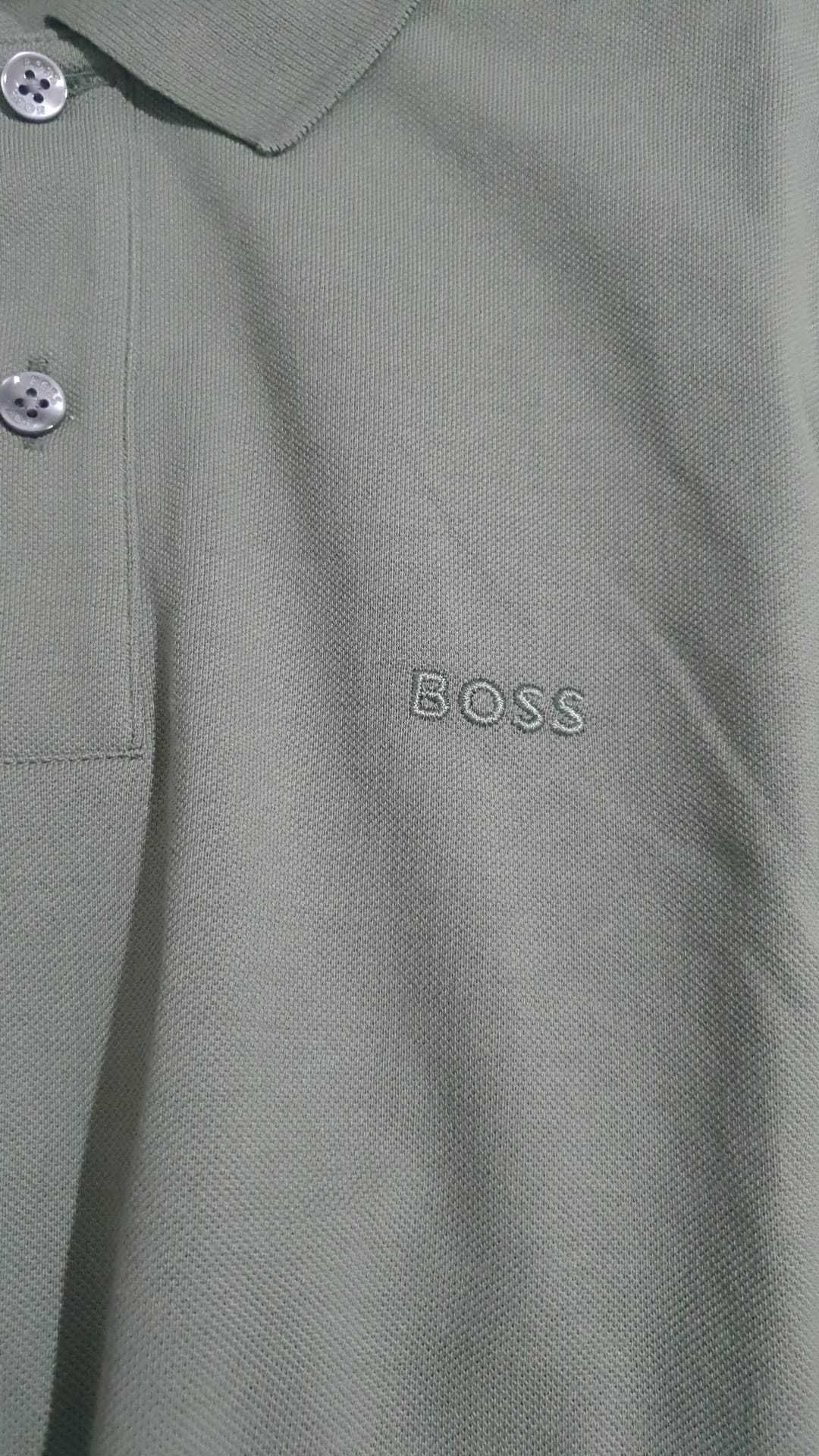 Vand tricou Hugo Boss masura S original nou cu eticheta
