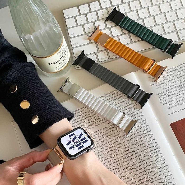 Луксозна кожена каишка с магнит за Apple Watch ULTRA/SE/11/10/9/8/7/6