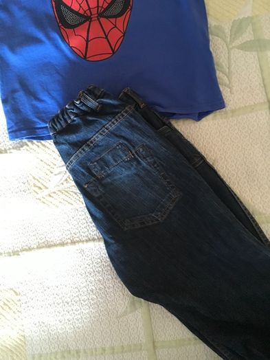 Лот блузка на Спайдърмен и двулицеви летни дънки