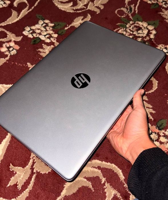 Noutbuk hp 256 core i 5