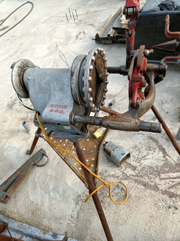 Scula industrială de făcut filete